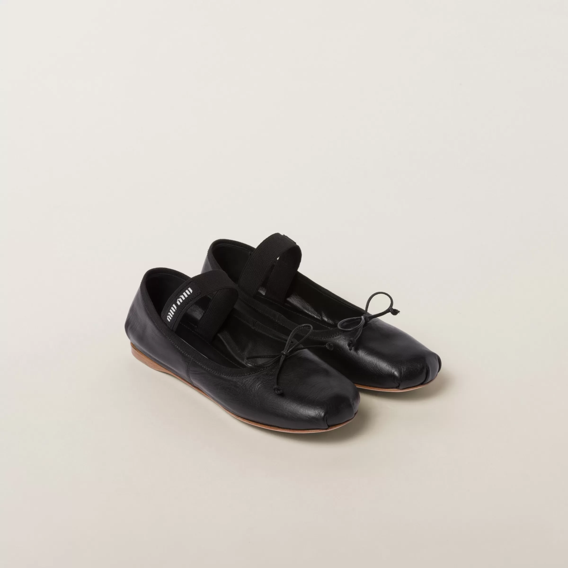 Miu Miu Leather Ballerinas |