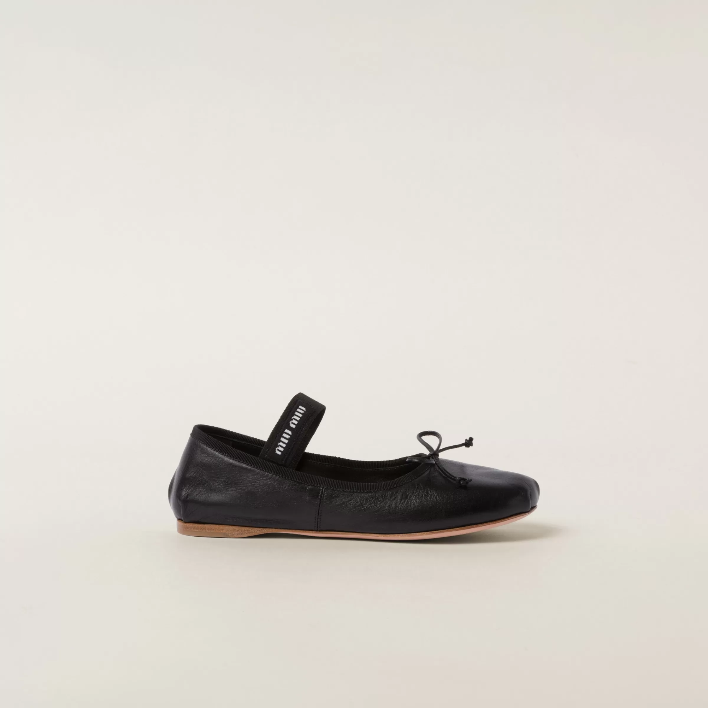 Miu Miu Leather Ballerinas |