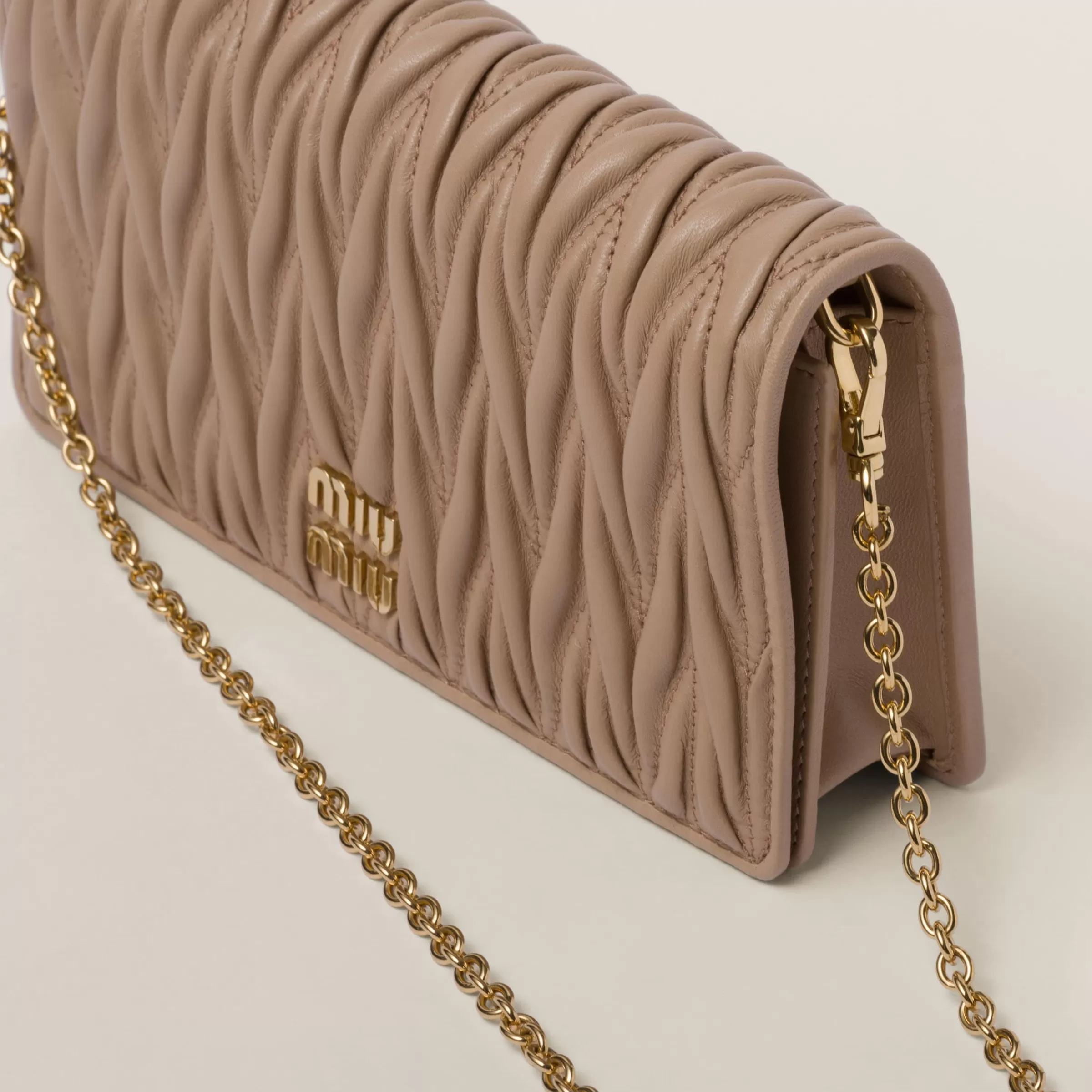 Miu Miu Matelassé Nappa Leather Smartphone Case |