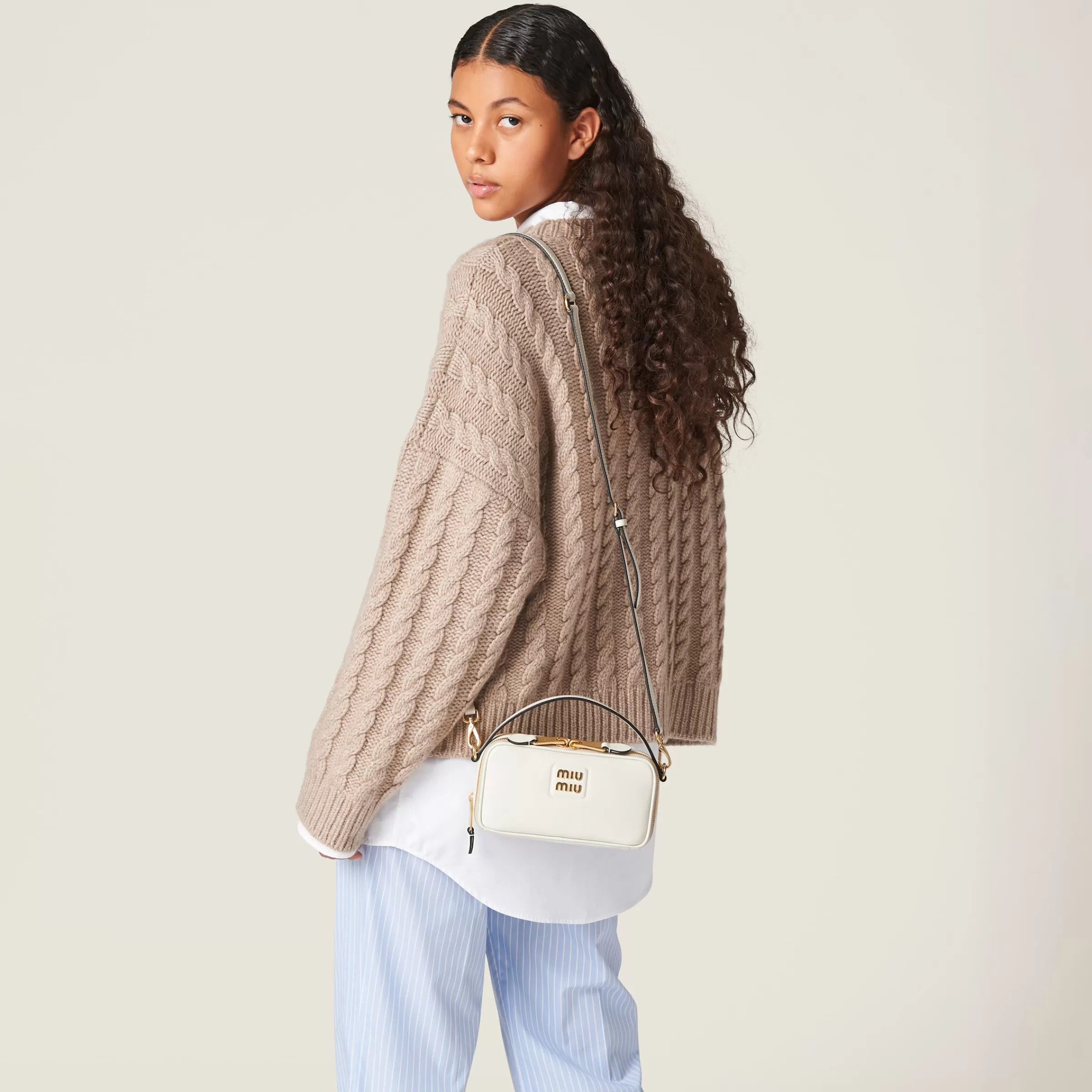 Miu Miu Leather Shoulder Bag |
