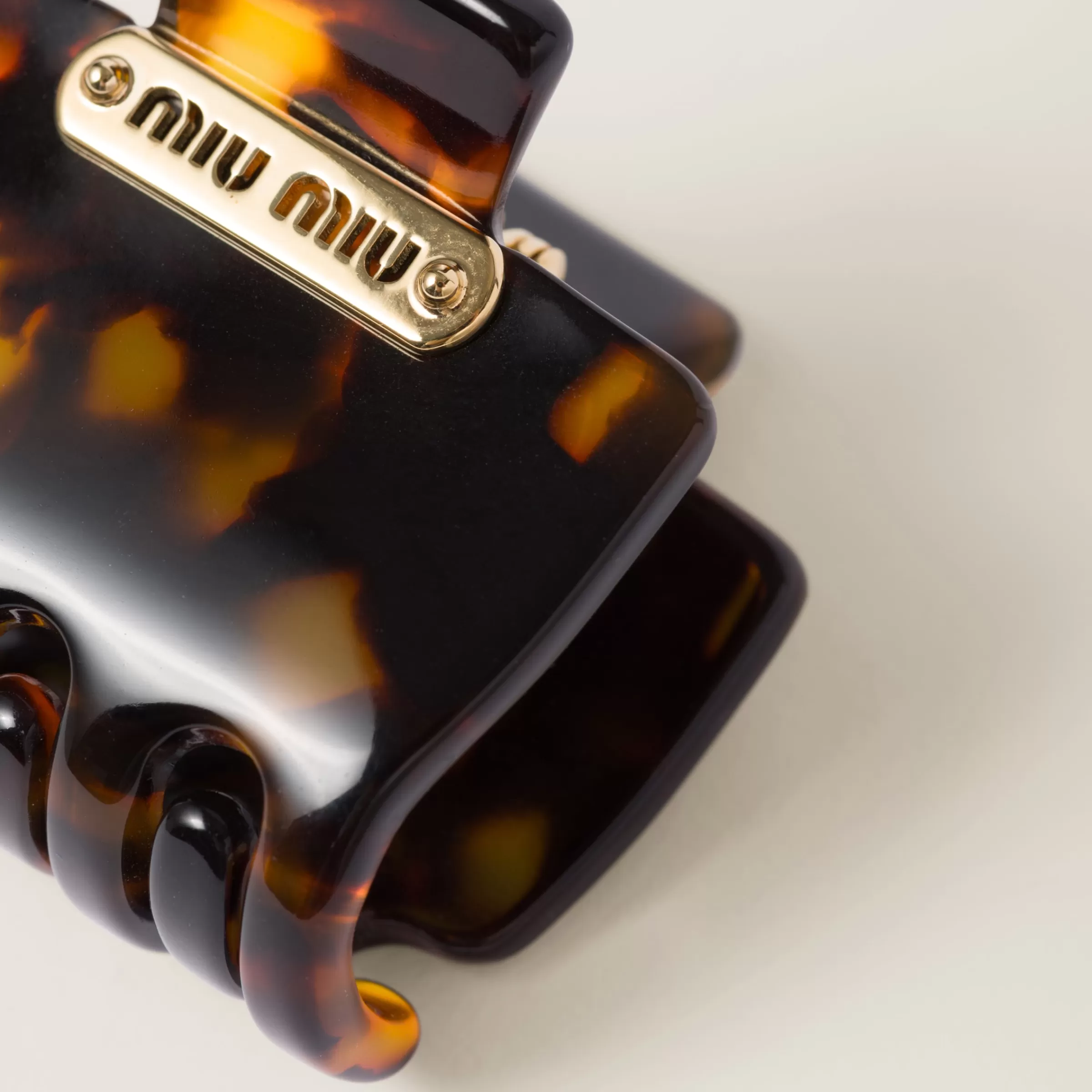 Miu Miu Plexiglas Claw Clip |