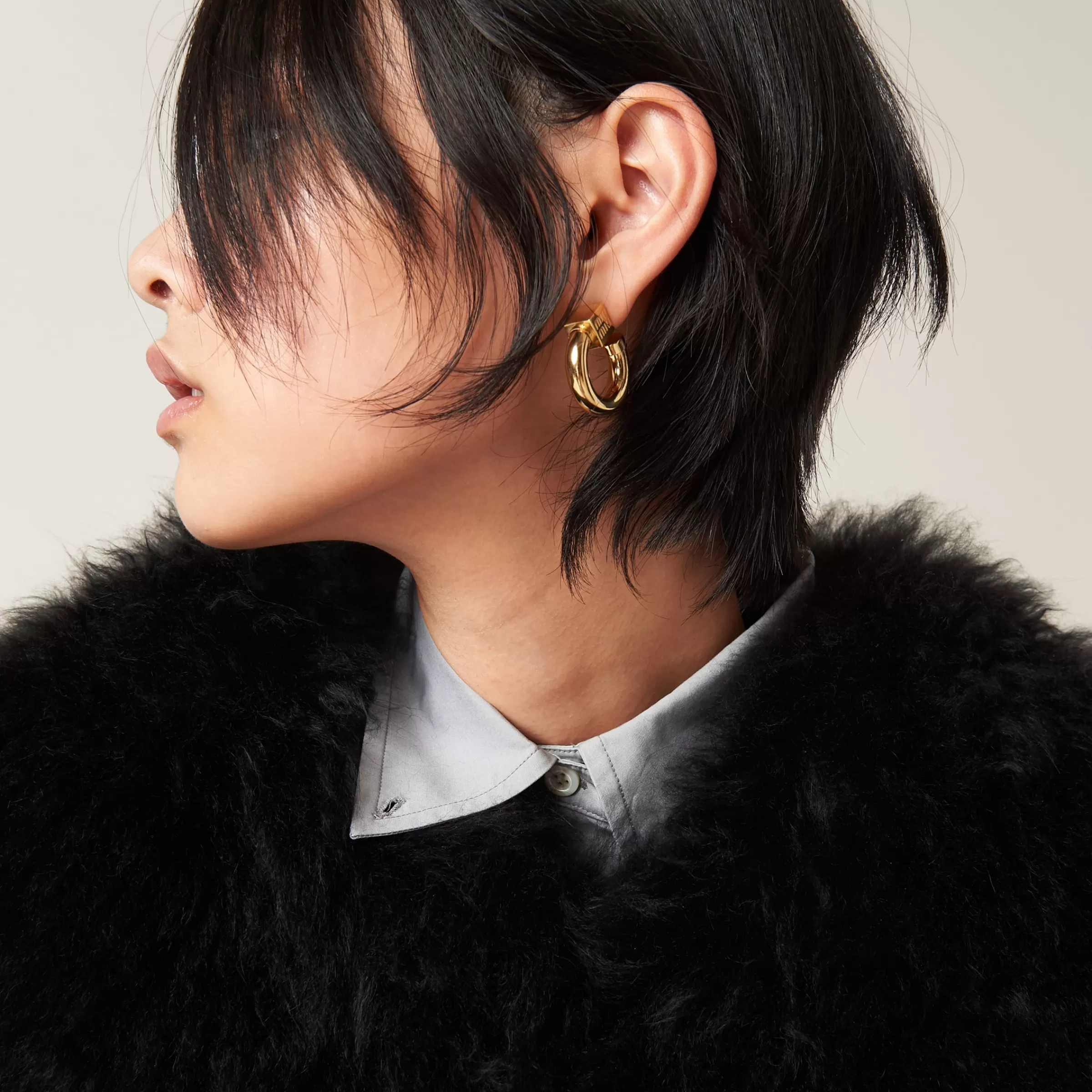 Miu Miu Metal Earrings |