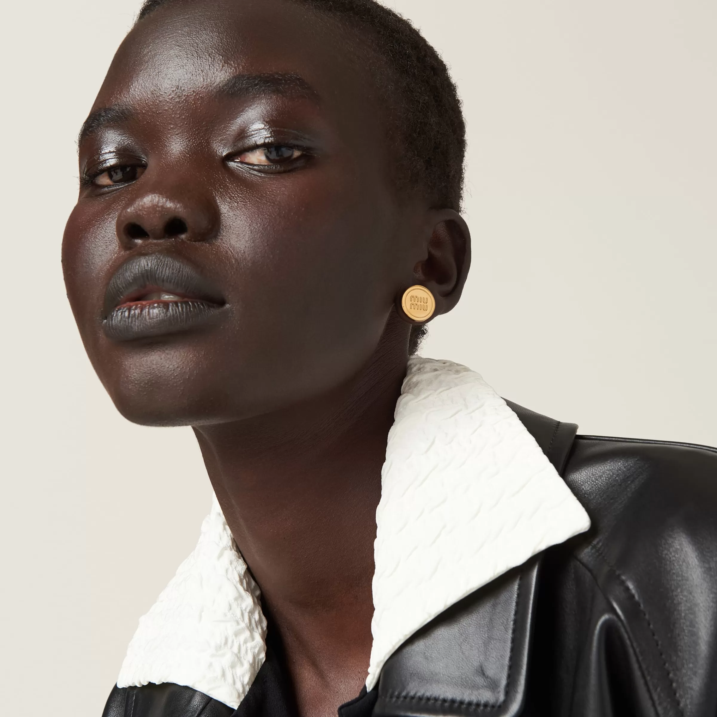 Miu Miu Metal Earrings |