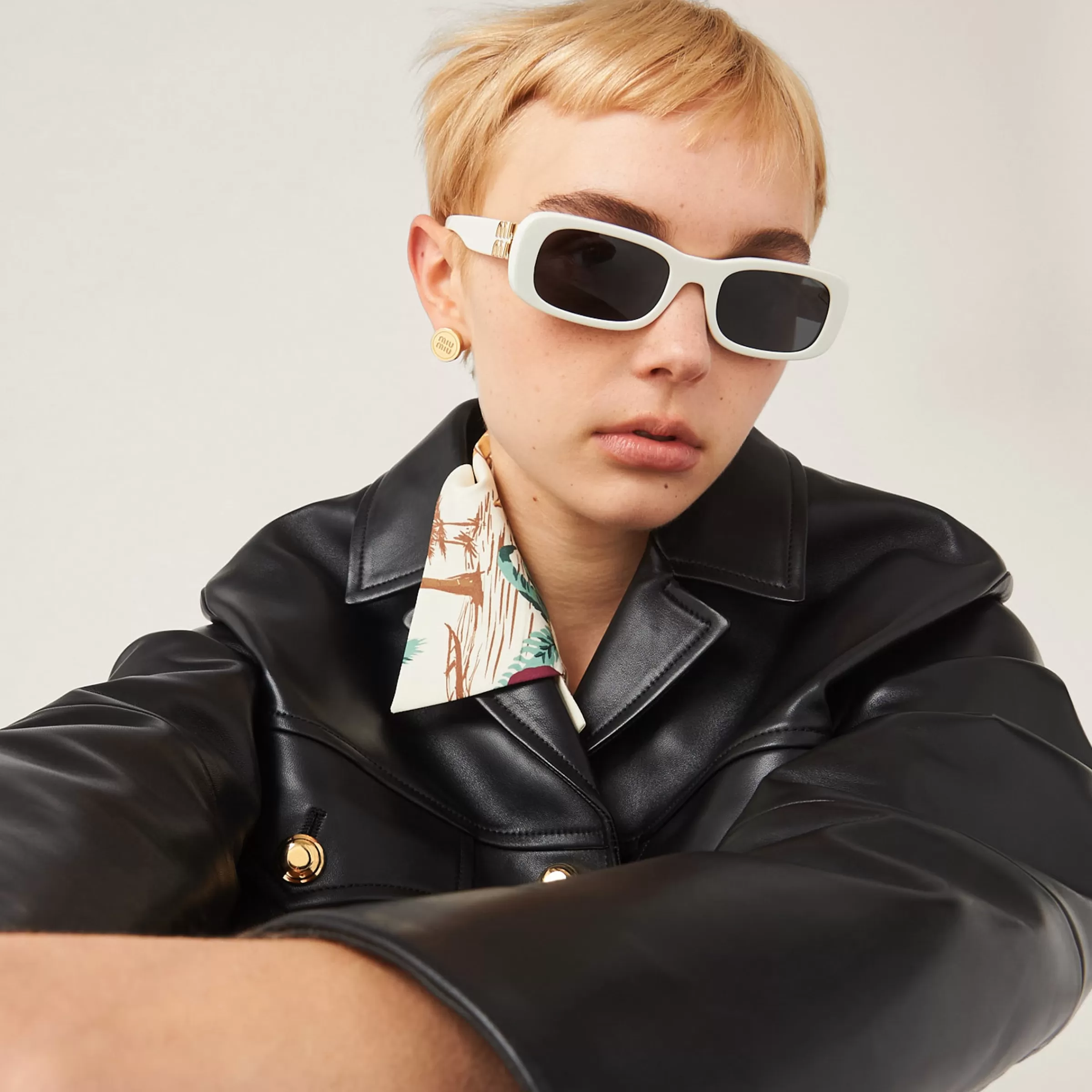 Miu Miu Miu Glimpse Sunglasses |