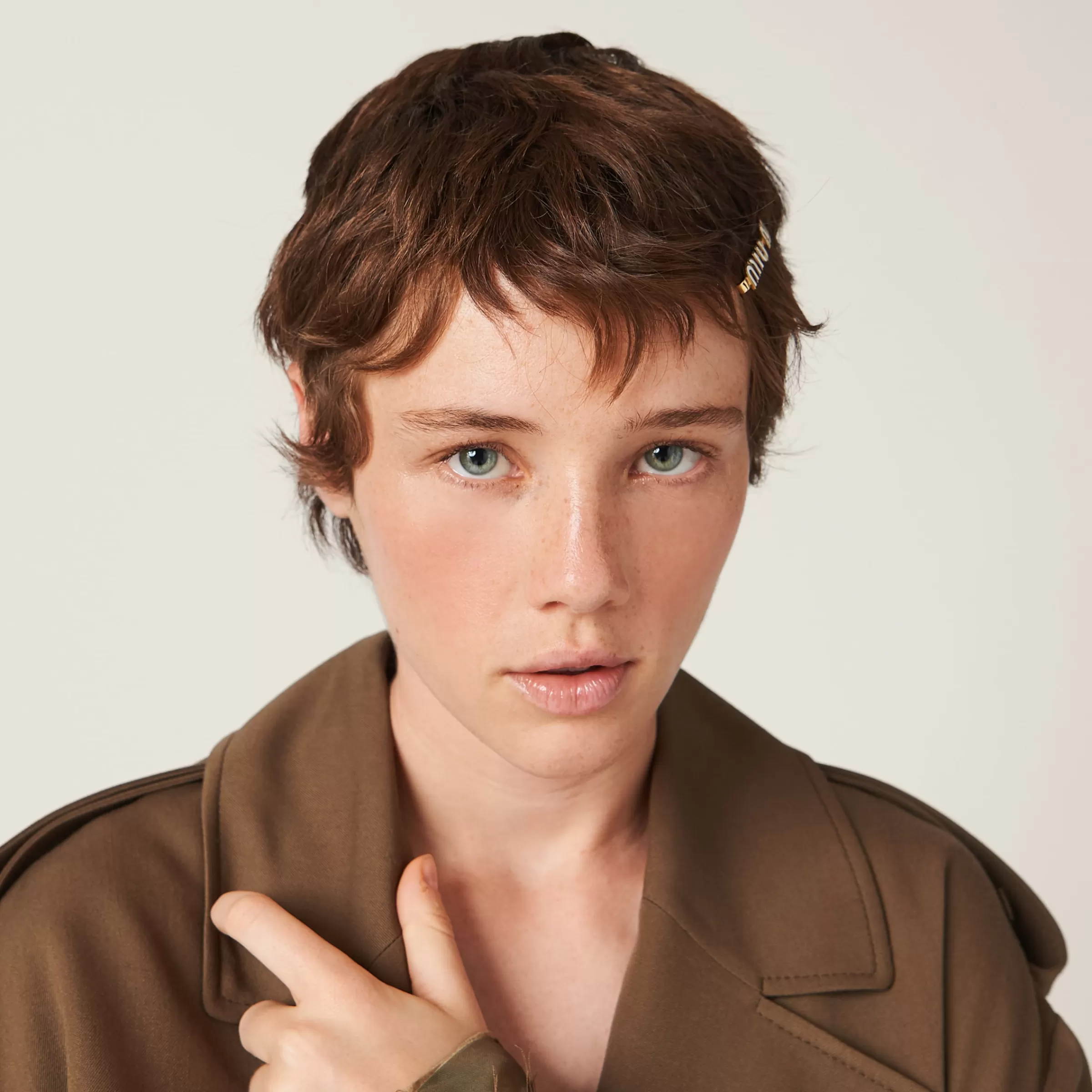 Miu Miu Enameled Metal Hair Clip |